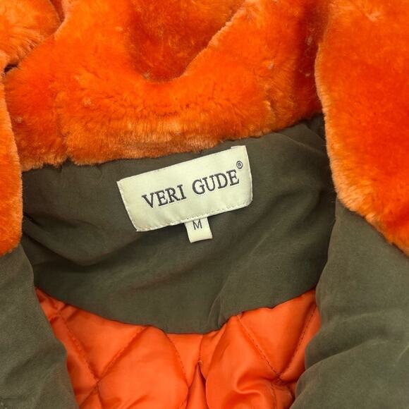 VERI GUDE Green Coat With Hood - Picture 2 of 11